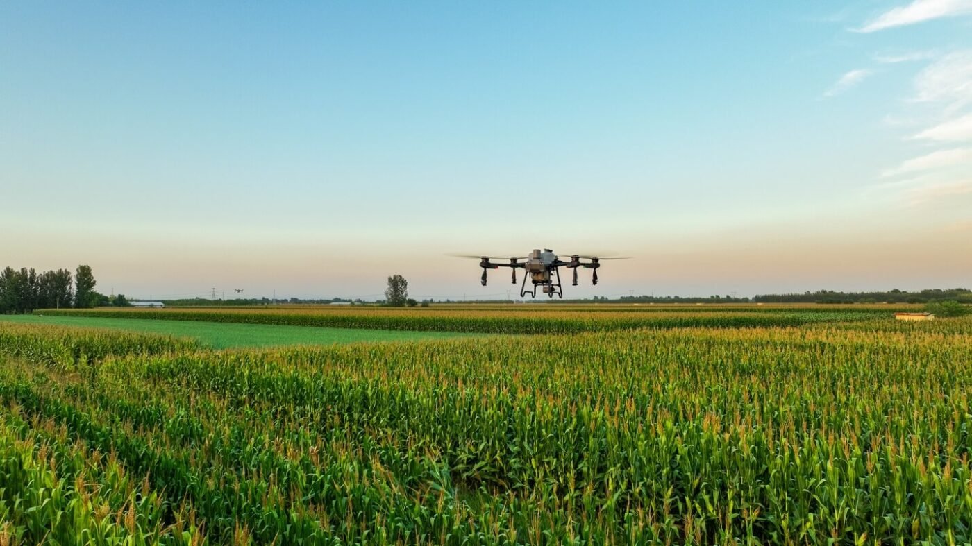DJI Agras T25 Hovering